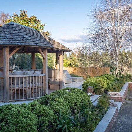 Super Host Large Luxury Cottage South Downs Park Lodsworth Exterior photo